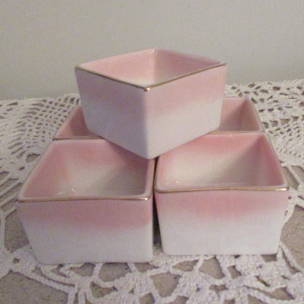 Japanese porcelain Pink & White square sauce cups
